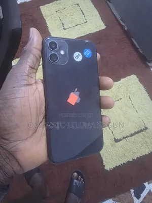 Apple iPhone 11 128GB Baki