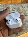 Apple AirPods 5 - Used - 3