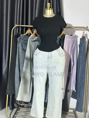Wadansu Jeans da Basic Top na Boyfriend da aka yi Thrift