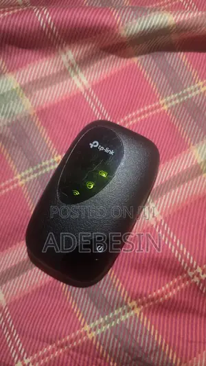 TP-Link M7000 Pocket WiFi (4G)