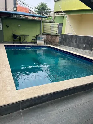 Gidan Baki Mai Dakuna 24 Da Pool & Gym Don Siyarwa, Ikeja