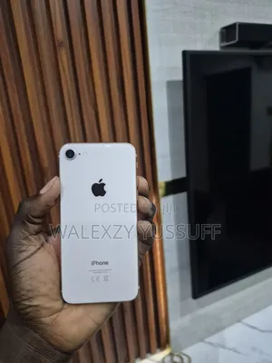 Apple iPhone 8 64GB Rose Gold (Used, Battery Issue)