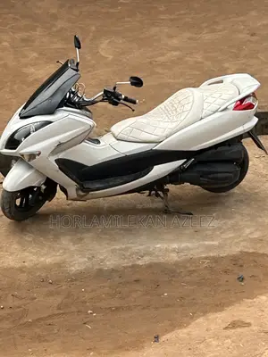 Yamaha Majesty Scooter 2018 White