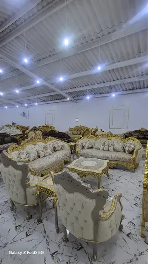 Executive Royal Sofa Fabric 10-Seater Set tare da Tebur & Stools