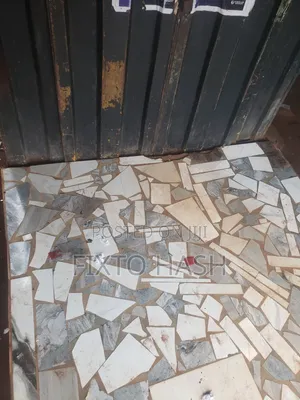 Shagon Kwangila 6x9ft da Rufi da Ginshiƙai