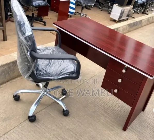 Table 4ft da Kujerar da Aka Yi Amfani Da ita - 1
