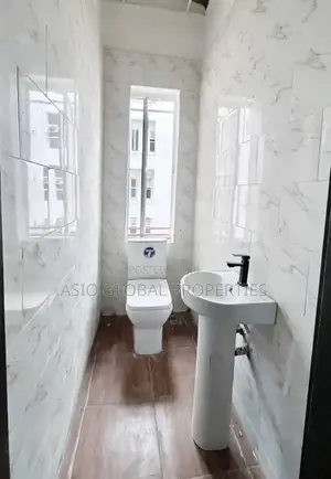 Commercial Space for Rent in Lekki Phase 1