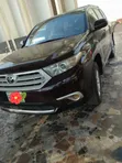 Toyota Highlander 2011 Maroon - 5