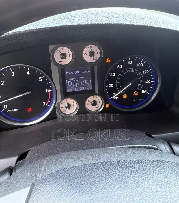 Lexus LX 570 2010 Silver - 1