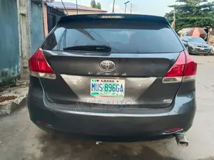 Toyota Venza 2010 Grey