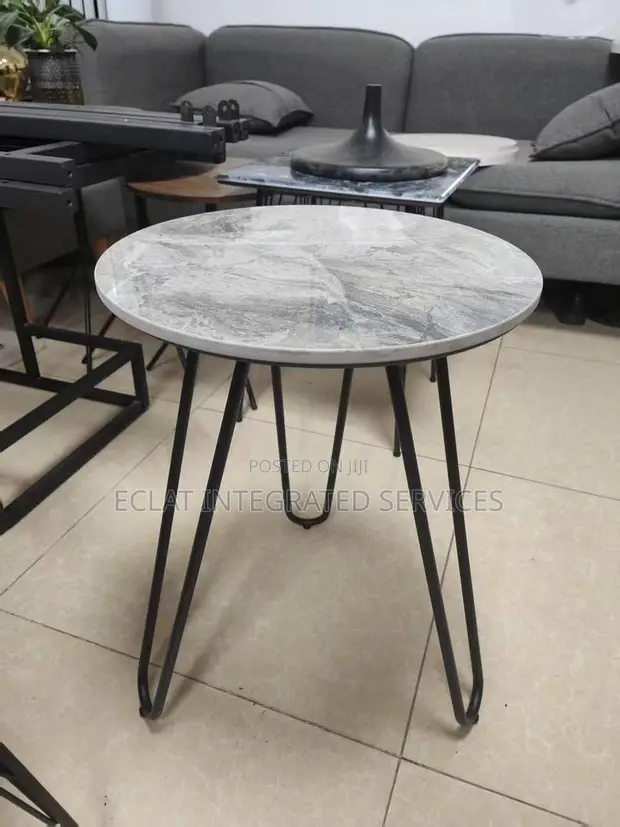Marble Side Table - Black Oval - 1