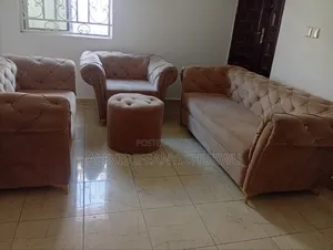 Sofar Mai Zama Guda Shida Da Tebur, Watan Shekara 8
