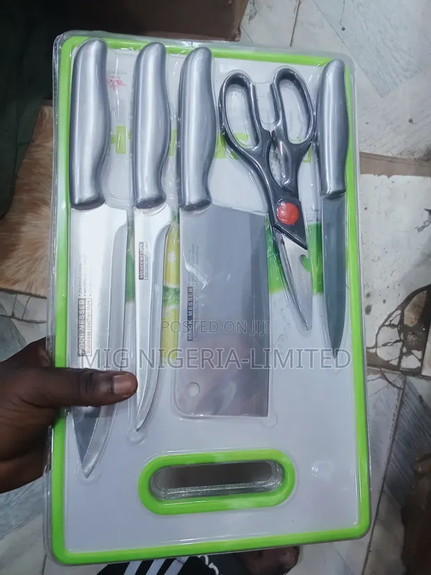 Master Kitchen Knife Set with Cutting Board - 1