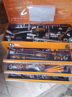 INGCO 132-Piece Socket and Ratchet Wrench Set