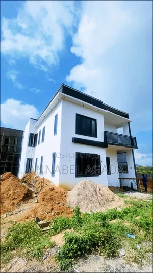 4 Bedroom Townhouse/Terrace in Apo Wumba Estate