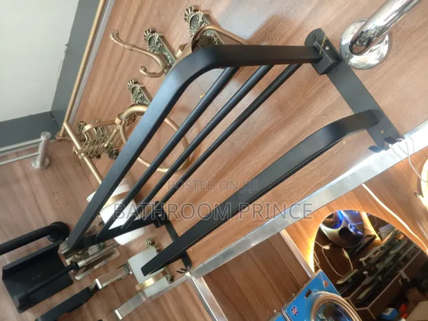 Exclusive Black Multiple Towel Hanger - 1
