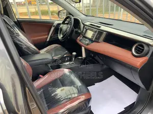 Toyota RAV4 Limited SUV AWD na 2015