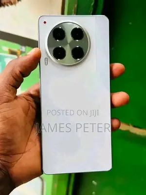 Tecno Camon 30 256GB Fari