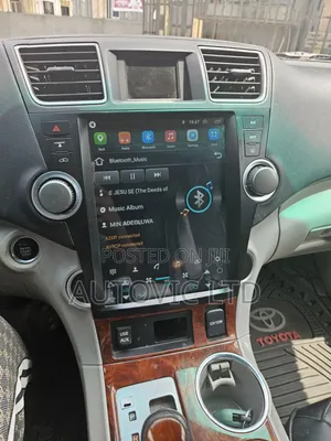 Toyota Highlander Limited 2011 Grey