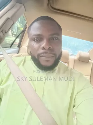 Professional Driver with 12+ Years Experience