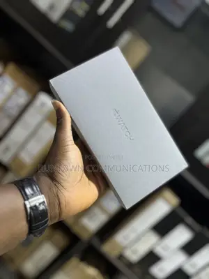 Apple Watch Ultra 4 2026 (Black Ocean Band)