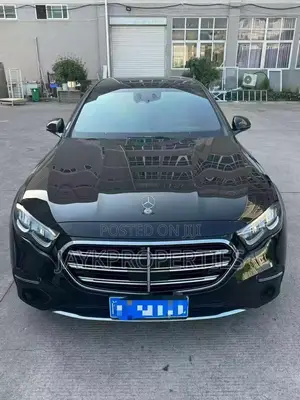 Mercedes-Benz E300 2024 Black