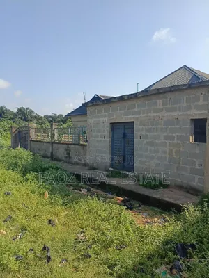 Cikakken Filin Ƙasa Don Siyarwa a Igando