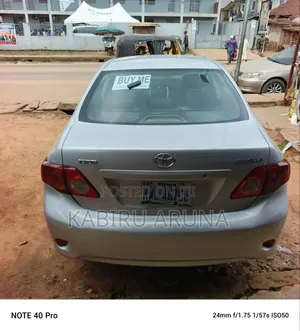 Toyota Corolla 2010 Silver