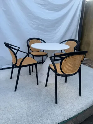 Four-Seater Outdoor/Indoor Dining Set
