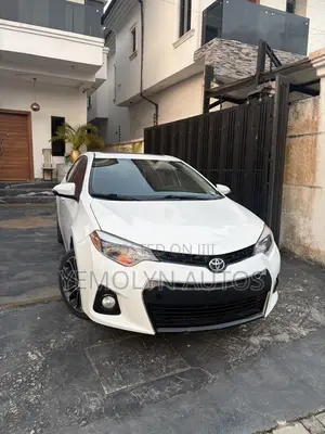 2016 Toyota Corolla LE Sedan - Fari