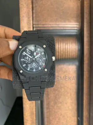 Awei Chronograph Wrist Watch - Black