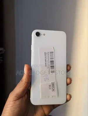 Apple iPhone SE 128GB White