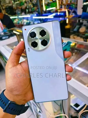 Tecno Camon 30 256GB Fari