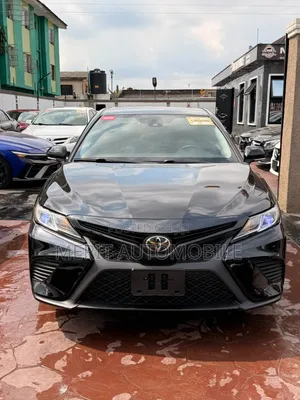 Toyota Camry 2020 SE