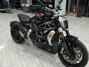 Ducati Superleggera V4 2016 Baki