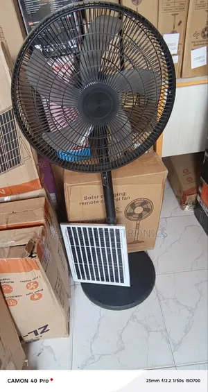 Sabon 16" Solar Rechargeable Standing Fan