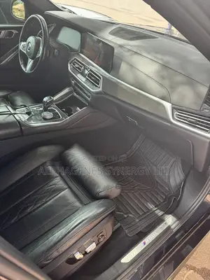 2021 BMW X6 M50i