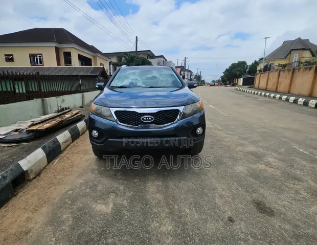 Kia Sorento 2012 Blue - 1