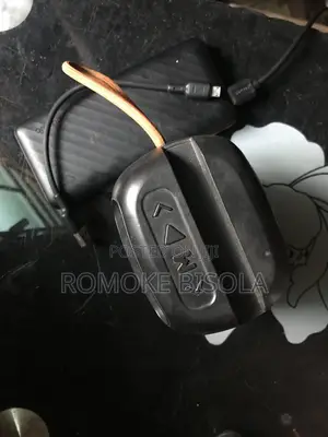 Mai Magana da Wayar Hannu da Oraimo Power Bank