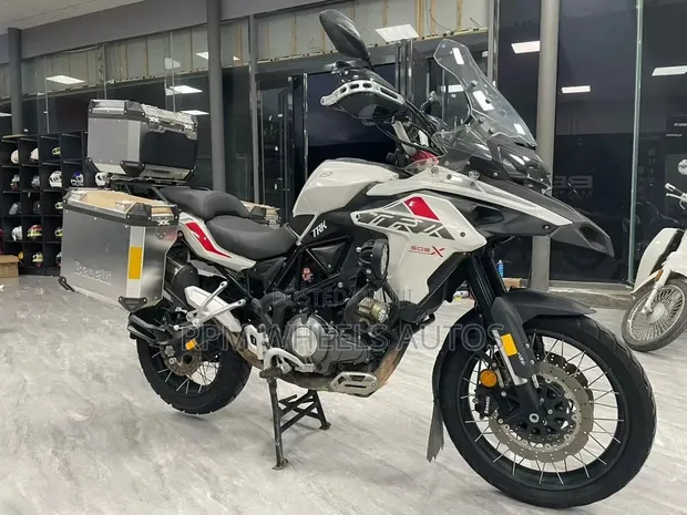 Benelli 502C 2019 White - 1