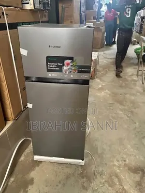 Hisense Firij Mai Ƙofofi Biyu