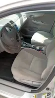Toyota Corolla 2010 Silver - 2