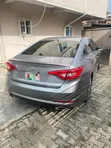 Hyundai Sonata SE 2016 Launin Fari - 2