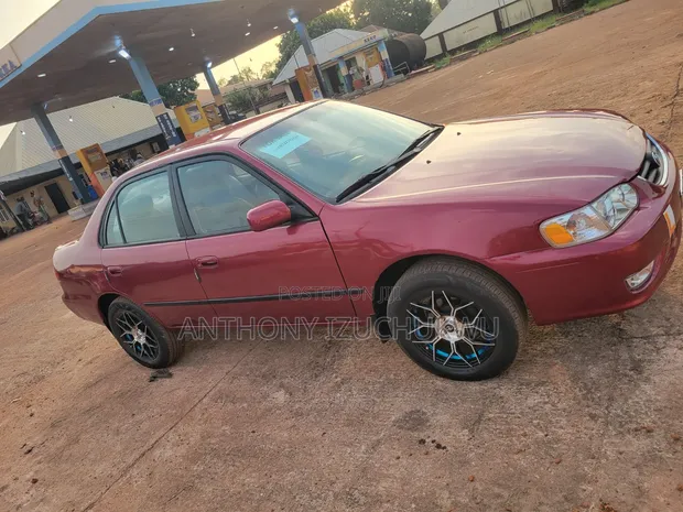 Toyota Corolla 2001 Red - 1