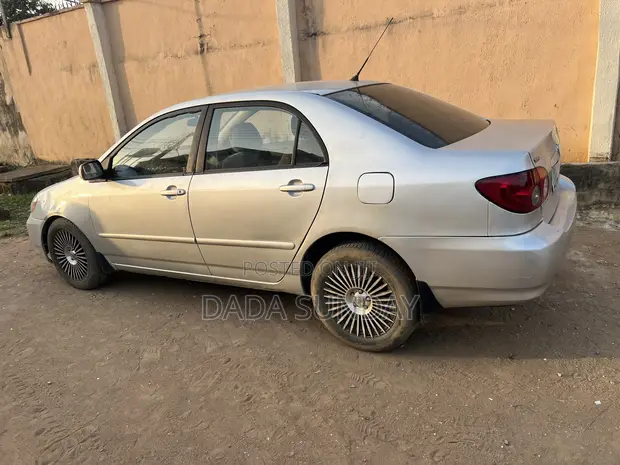 Toyota Corolla 2003 Silver - 1