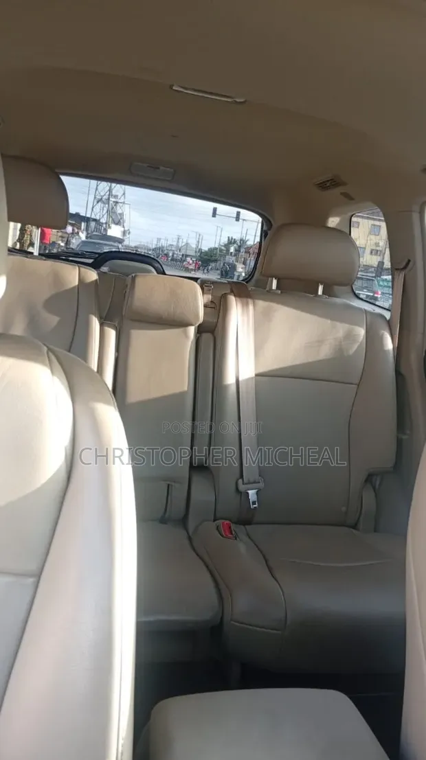 Toyota Highlander SE 2012 Fari - 1