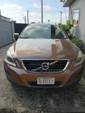 Volvo XC60 2012 Brown