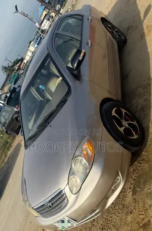 Toyota Corolla 2004 Zinariya