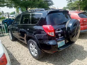 Toyota RAV4 2008 Baki