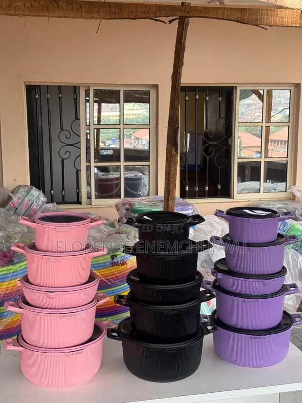 Quality Cooking Pot - 2 Weeks Old - 1